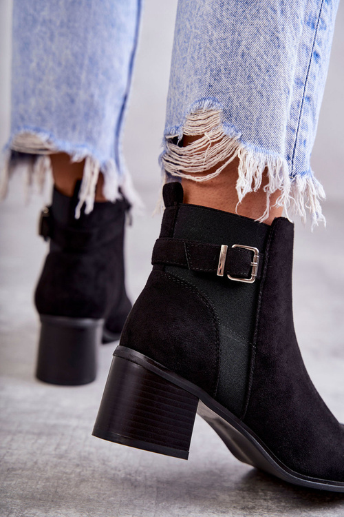 Semišové boty na sloupku Černá Vannes