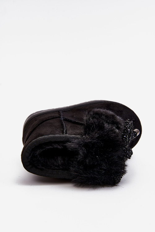 Detské snehové topánky izolované pomocou Brew Black Black Amelia