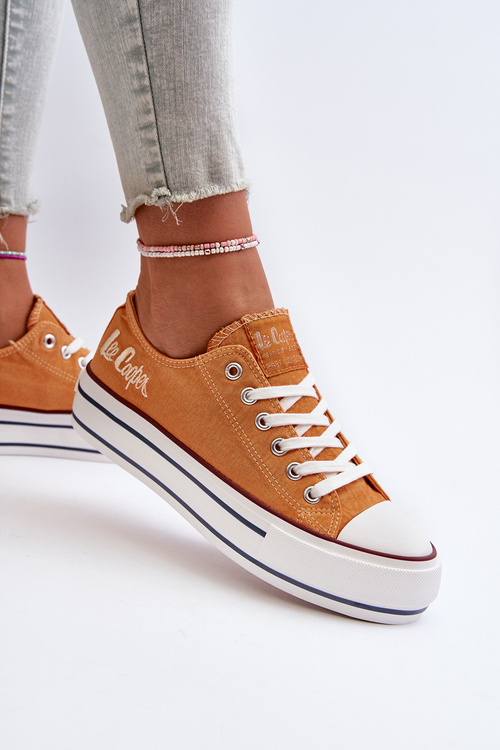 Dámske tenisky na hrubej podrážke Lee Cooper LCW-24-31-2216 Oranžové