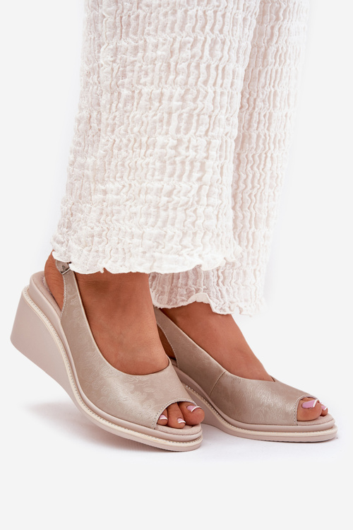 Dámské kožené sandály na klínu S.Barski LR51-539 zlaté