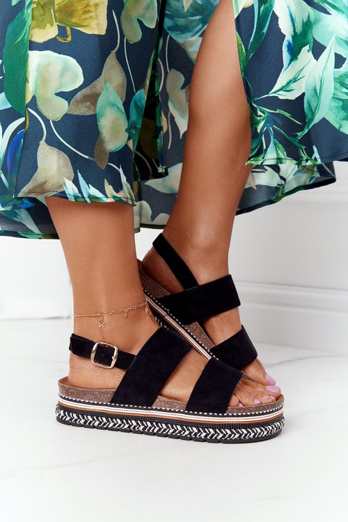 Semišové sandále na čiernej platforme Olimpia
