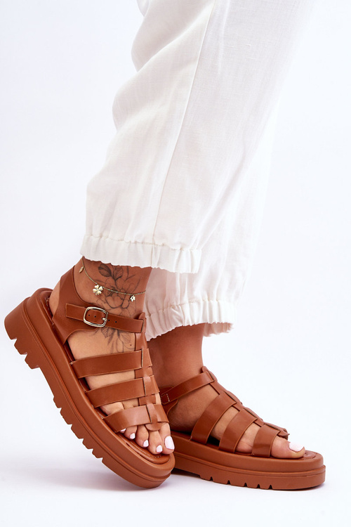 Kožené sandály s pruhy Hněde Colet