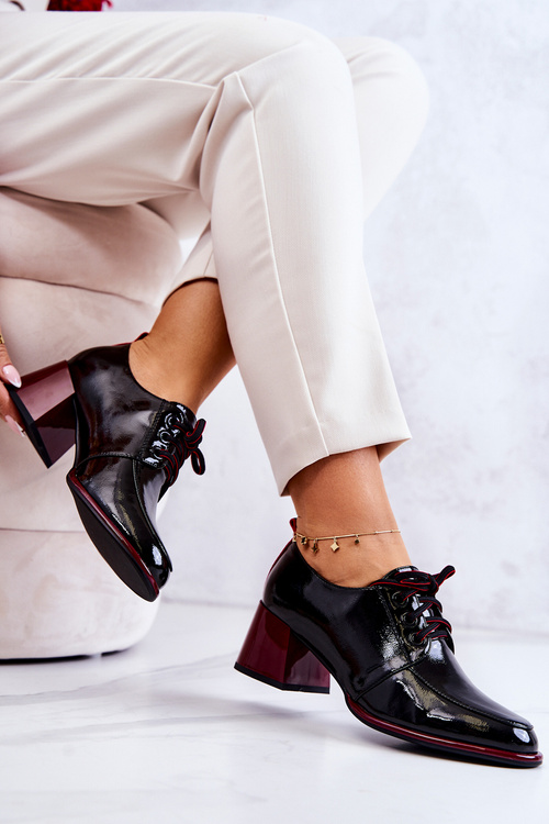 Lakované, zavazované boty na sloupku černo-červené Esmera