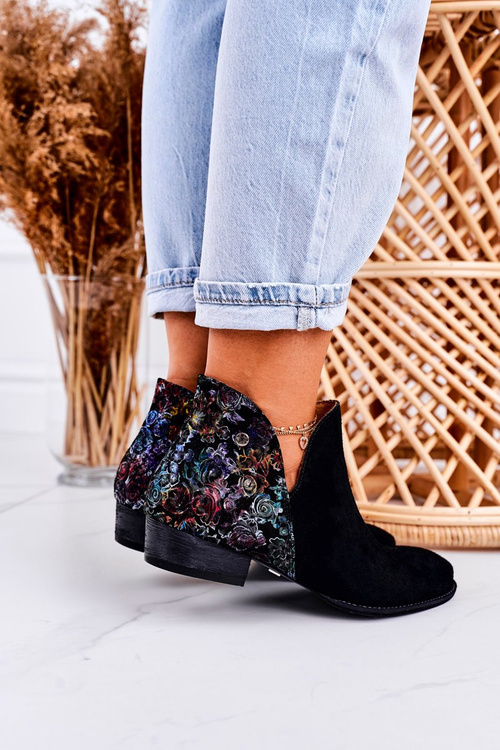 Dámské Kožené Boty Maciejka černé S Květinami 04091-57