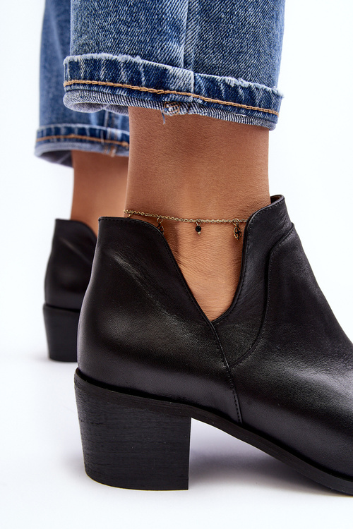 Kožené černé boty s výřezy na podpatku Dalros