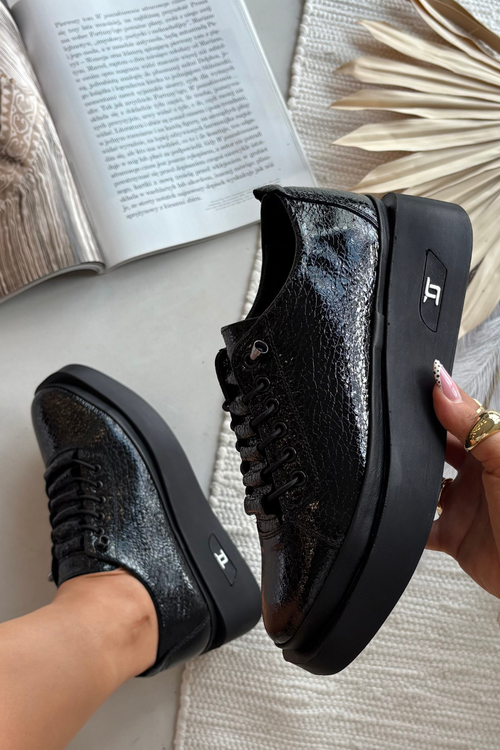 Kožené lakované dámske poltopánky na platforme Artiker 57C2041 Čierne