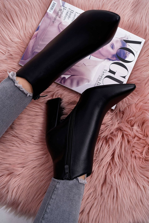 Ženské topánky na čiernom stĺpe Felino