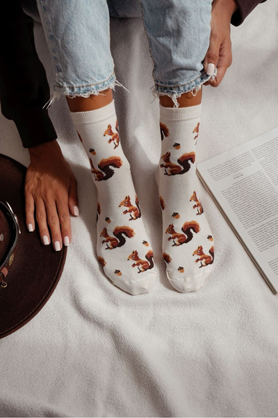 Dámské ponožky Veverky a Ořechy Ecru