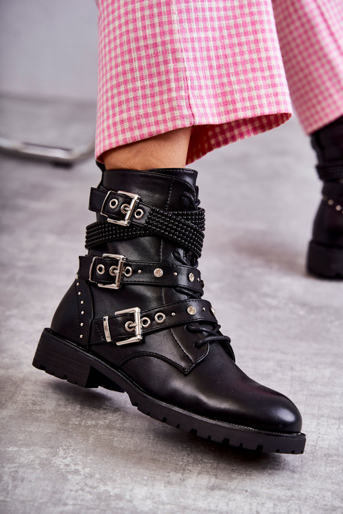 Dámske kožené topánky s dekoratívnymi pruhmi čierny Russo