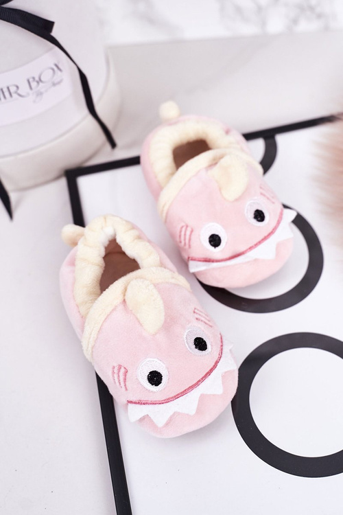 Izolované detské velor papie ružové monštrum