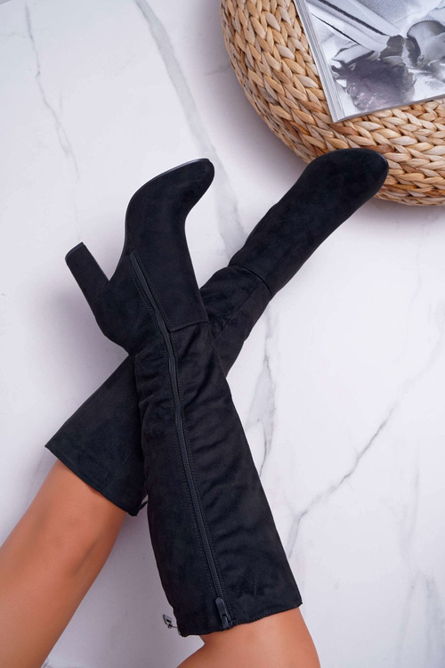 Dámske topánky na čiernom elegantnom semišovom poste