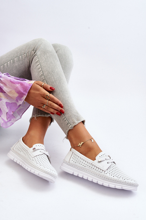 Bílé dámské kožené lodičky s vyšívaným vzorem Darnissa