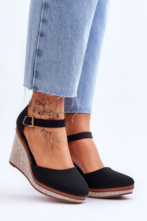 Dámské klasické sandály na klínu černá Malani