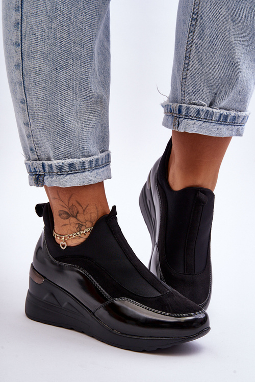 Dámske posuvné športové topánky na klinách čierna Farro