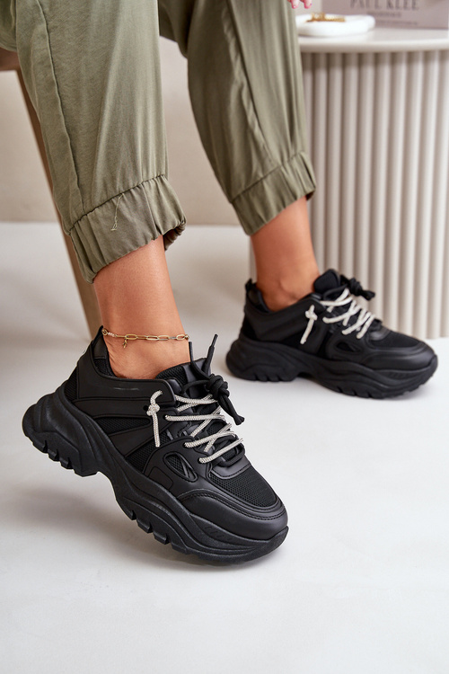 Dámske Tenisky Na Masívnej Podošve S Ozdobným Šnurovaním Čierne Relissa