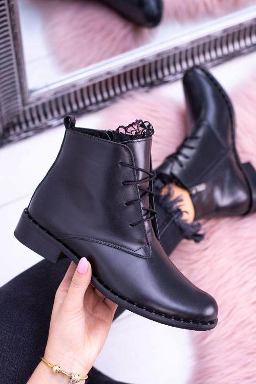 Teplé kožené černé dámské kotníkové boty s krajkou Millano
