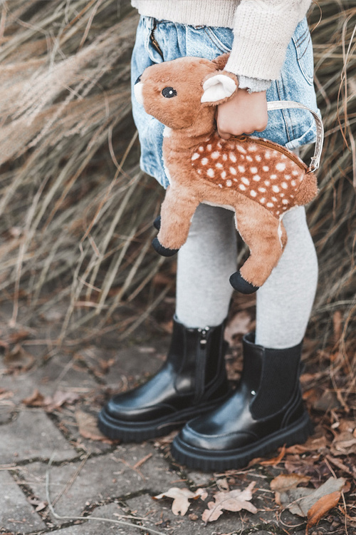 Detské topánky na posúvaní izolovanej čiernej Jolynn