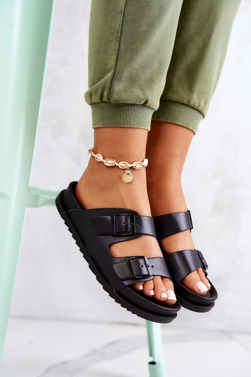 Gumové pantofle se sponou Černá Corina