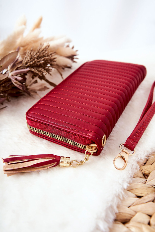 Velká prošívaná peněženka s popruhem Červený