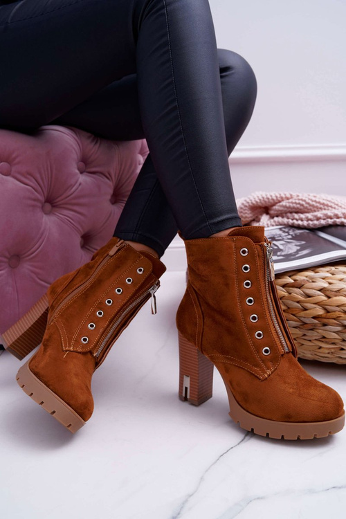 Dámske topánky na príspevku, dekoratívne posuvné semišové ťavy Imagine