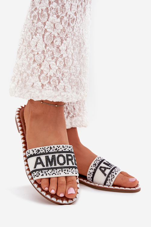 Dámské sandály na plochém podpatku se zdobením Amore bílé Avelina