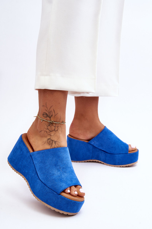 Dámske papuče na masívnej platforme Blue Martina