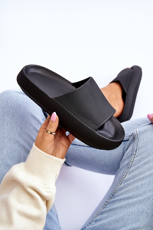 Módní lehké žabky na masivní podrážce Černé Rebel