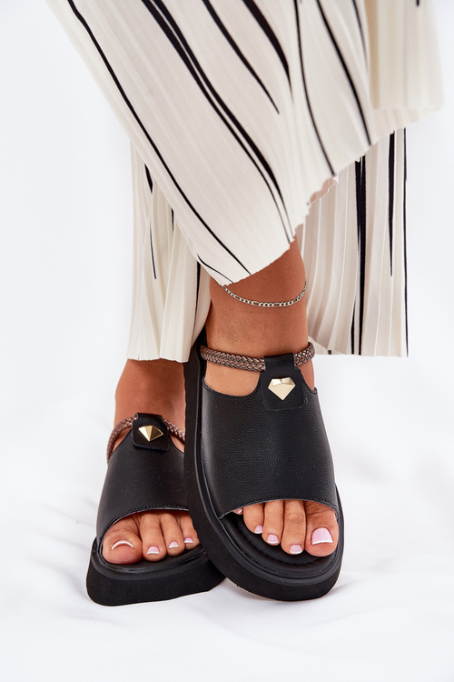 Kožené Dámske Pantofle Na Platforme S Dekoratívnym Pásikom D&A MK51-475 Čierne