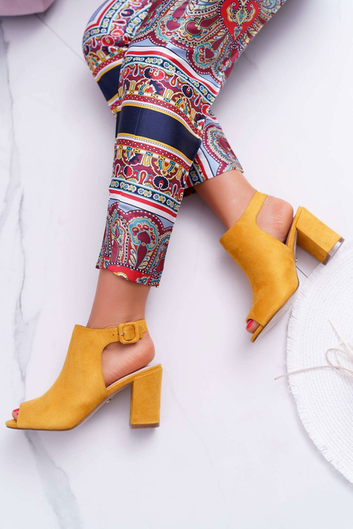 Dámske sandále na hornom poste Peep Toe esta