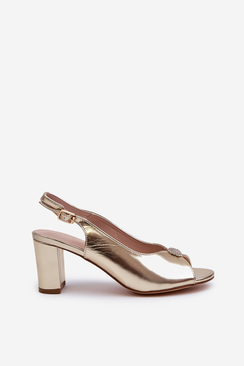 Elegantné sandále na opätku s ozdobou Zlaté Trasea