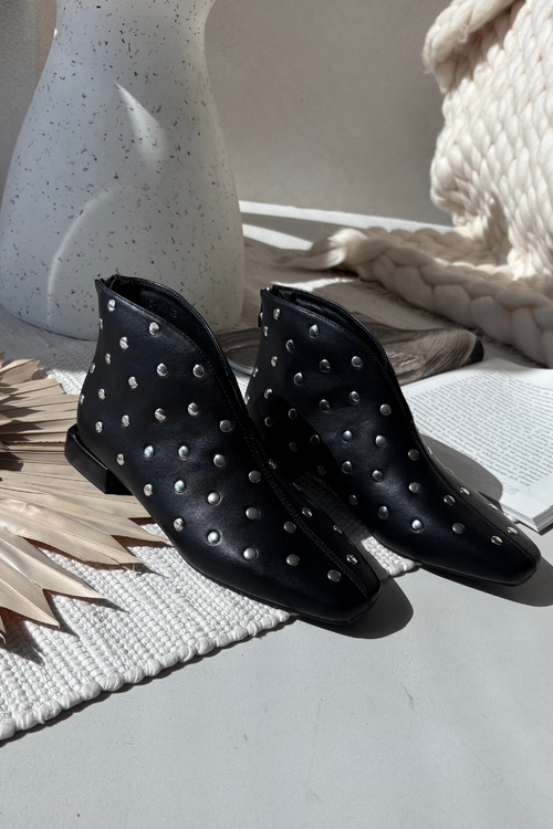 Dámské kotníkové boty na tenkém podpatku černé Elvienne