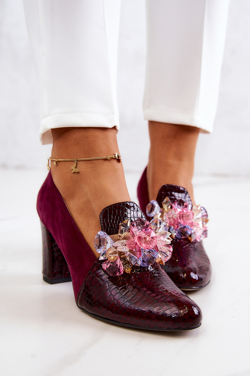 Suede Snake Pumps s dekoráciou Burgundia Mallory