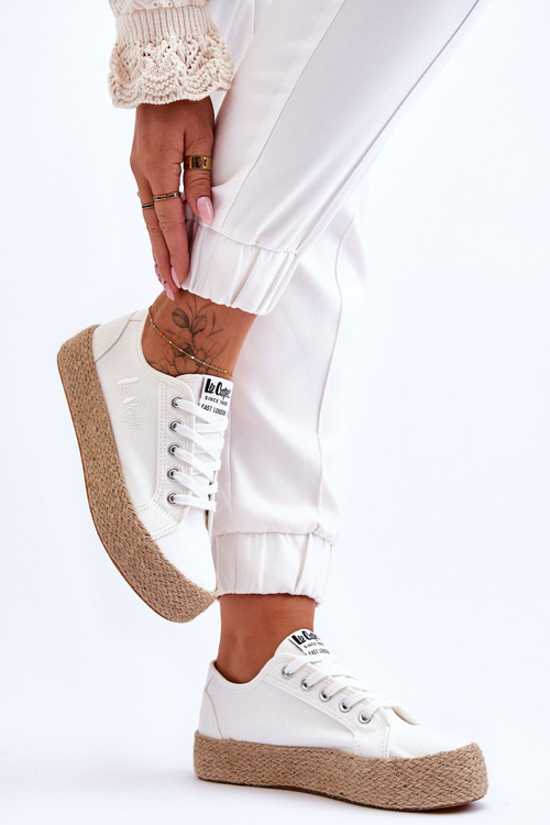 Módne tenisky s Lee Cooper LCW-23-31-1796L White Braid