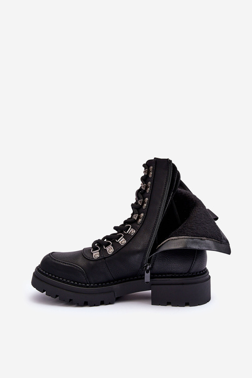 Čierne kožené topánky izolované danae