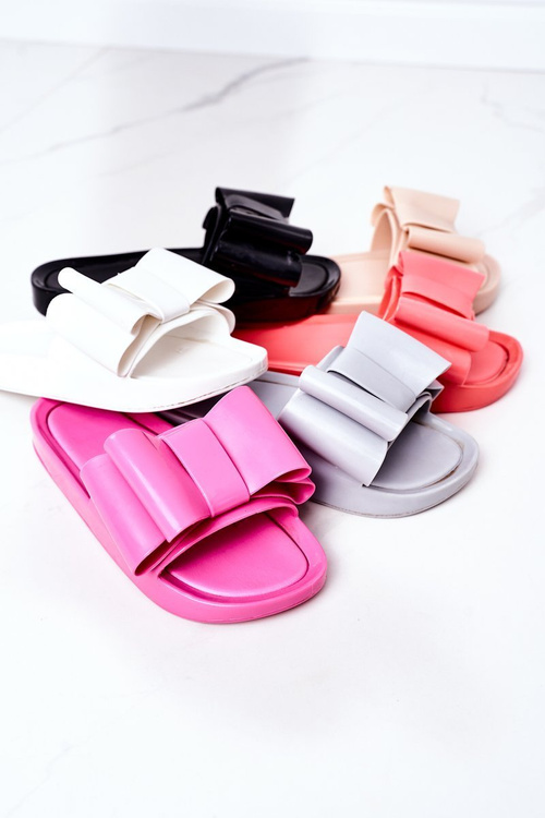 Gumové žabky s béžou v apríli