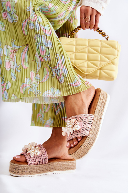 Dámské pantofle na platformě s mušlemi růžové Tolia