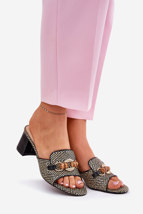 Dámske Sandále Na Opätku S Dekoráciou Čierne Ovittole