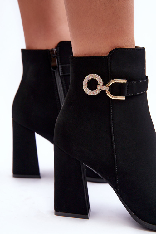 Kožené boty na sloupu s ozdobou černé Lymall