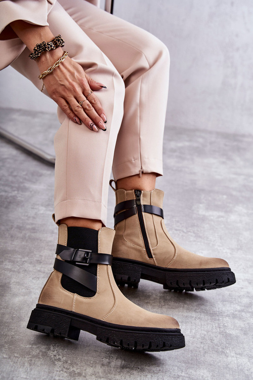 Izolované topánky žien Chelsea topánky s béžovým pásom