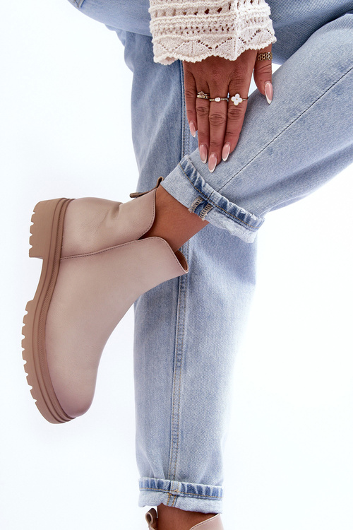 Kožené topánky s nízkym horným béžovým kreslom