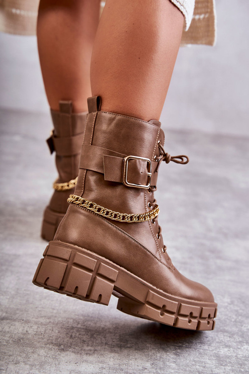 Módne pracovníčky topánky s hnedou reťazou smooletne