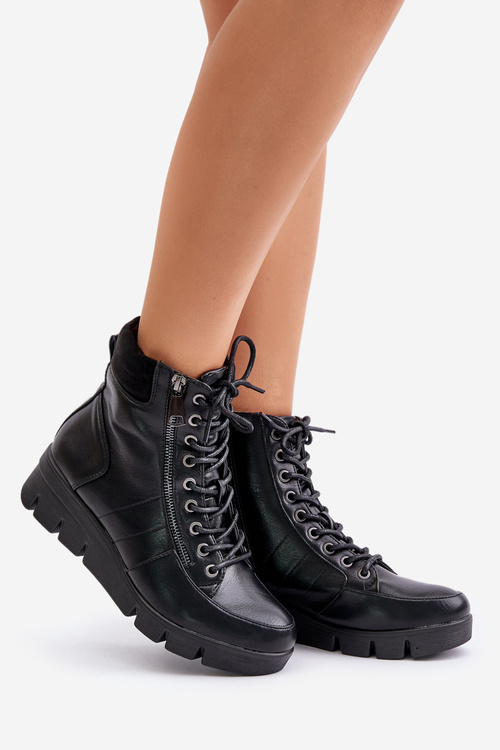 Ľahké Zateplené Dámske Čižmy Na Platforme A Opätku Čierne Savindria