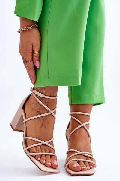 Kožené módne dámske sandále s oblátkom primma