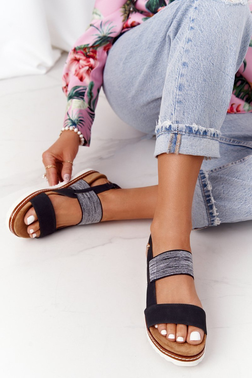 Sandále so striebornou čiernou almeriou