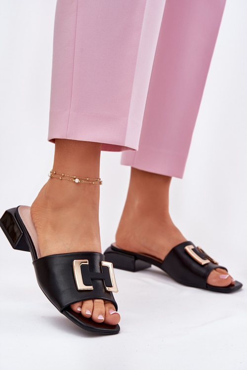 Elegantné Dámske Sandále Na Klíne S Zlatým Detailom 62229 Čierne Vinceza