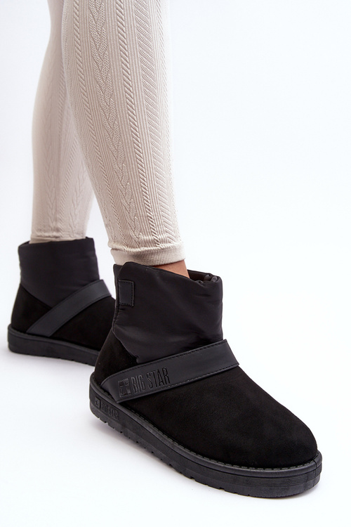 Snehové topánky izolované na platforme Black Big Star MM274151