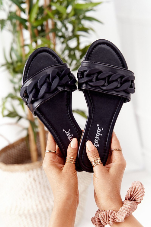 Kožené klapky s reťazou čierny krok za krokom