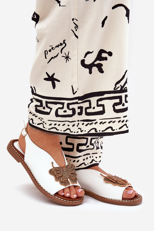 Dámske Sandále Na Plochosom Opätku S Ozdobou Biele Setorina