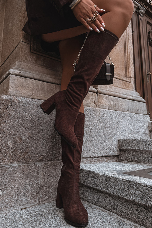 Dámské kozačky na podpatku z eko semiše čokoládové Yelisse