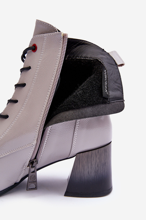 Lankované topánky na stĺpiku sivé bassing